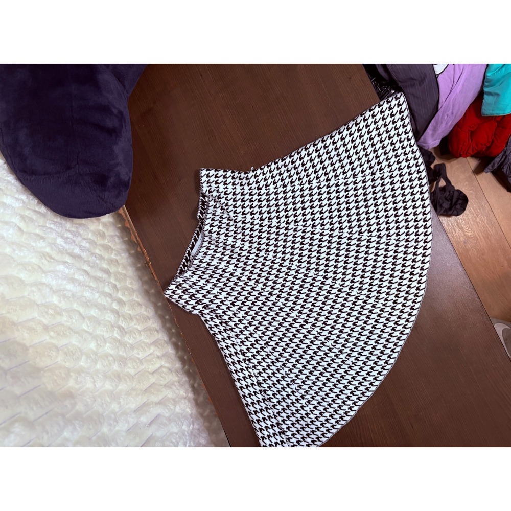 Women s Mari petite round skirt black/white size petite L